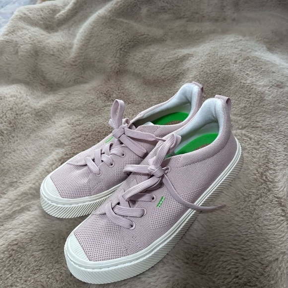 Pink Cariuma Sneakers with White Soles 8 - Picture 1 of 4